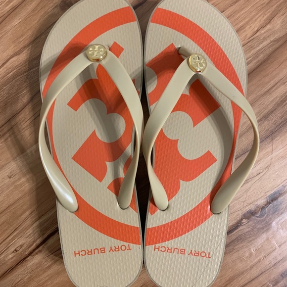 🚫SOLD🚫Tory Burch Orange and Tan Sandals - Picture 4 of 15
